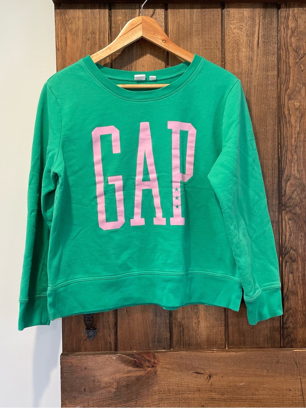 GAP Kelly Green Crewneck Spell Out Star Lightweight Sweatshirt Medium